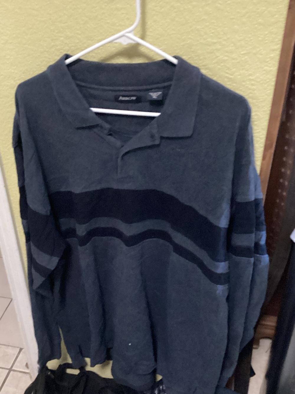 Arrow Men's Dark Blue Striped V-Neck Sweater